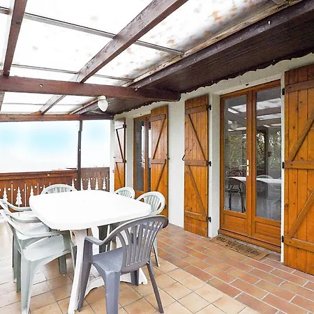 Le Chalet Sous Les Sapins, Calme, Superbe Vue Avec Piscine Et Sauna Ferienhaus Rochesson