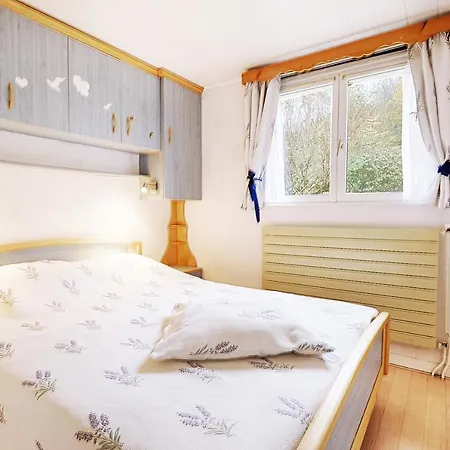 Le Chalet Sous Les Sapins, Calme, Superbe Vue Avec Piscine Et Sauna * Rochesson
