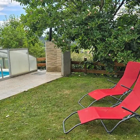 Ferienhaus Le Chalet Sous Les Sapins, Calme, Superbe Vue Avec Piscine Et Sauna *
